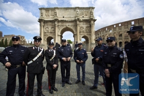 中国警察首次巡逻意大利罗马和米兰