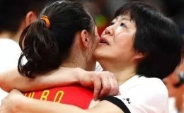 奥运：中国女排夺金 国旗再错奥组委致歉