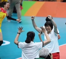 中国女排夺冠 背后的故事让13亿人震撼！