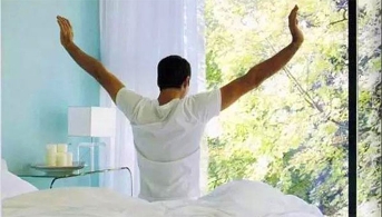 专家提醒：晨起关键五分钟健康轻松一整天