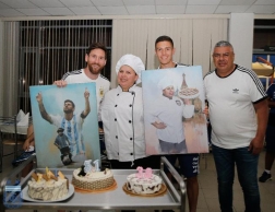 阿根廷国家队为梅西庆生 阿足协主席送祝福