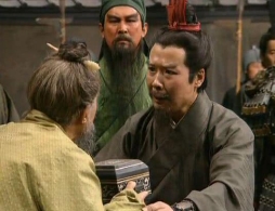 曹操救了刘备 刘备为什么却对曹操动了杀机