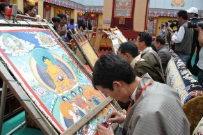 西藏非遗展上手艺人：为西藏文化代言