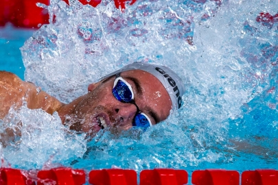 意名将打破男子1500米自由泳欧洲纪录夺冠