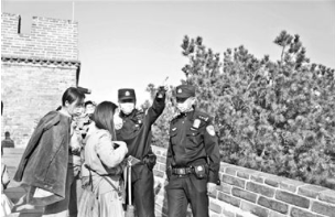 北京警方联合文旅等单位全力维护旅游秩序