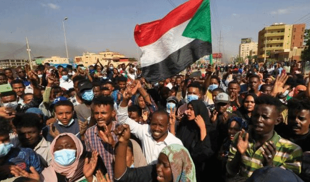 苏丹再度爆发示威活动 至少15人死亡10人受伤