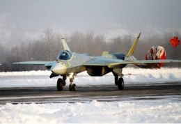 媒体：俄T-50战机可秒杀F-35