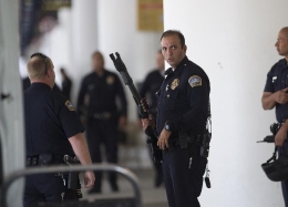 美国洛杉矶国际机场发生枪击事件