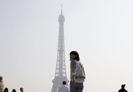 法国巴黎将实施尾号限行以对抗雾霾侵袭