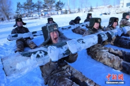 北疆官兵零下32度雪地冬训