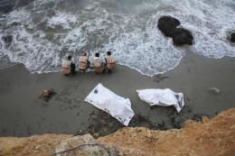震惊！利比亚海岸边发现95具偷渡者尸体