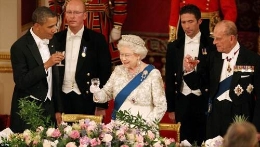 回眸英国女王白金汉宫宴请过的国家元首