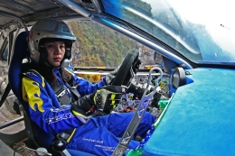 90后女赛车挑战中国最险山路弯道