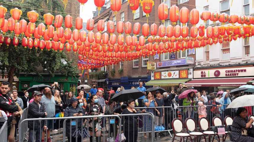 伦敦：中国城举行中秋节庆祝活动