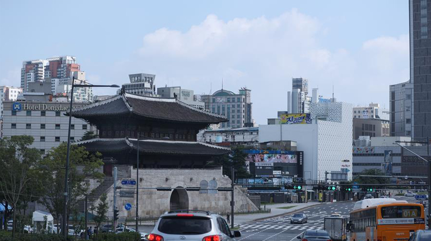 韩国政府强化首都圈防疫措施遏制疫情蔓延