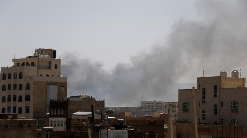 沙特主导的多国联军空袭也门胡塞武装军营