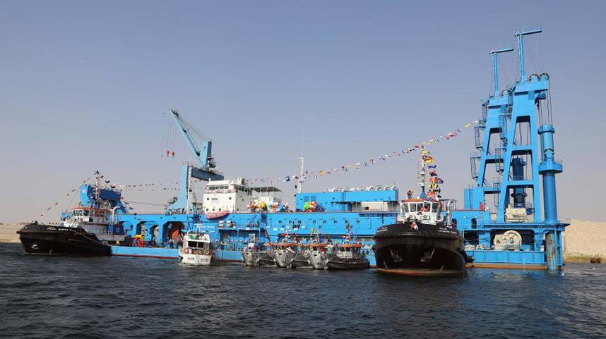 埃及苏伊士运河迎来新购大型挖泥船