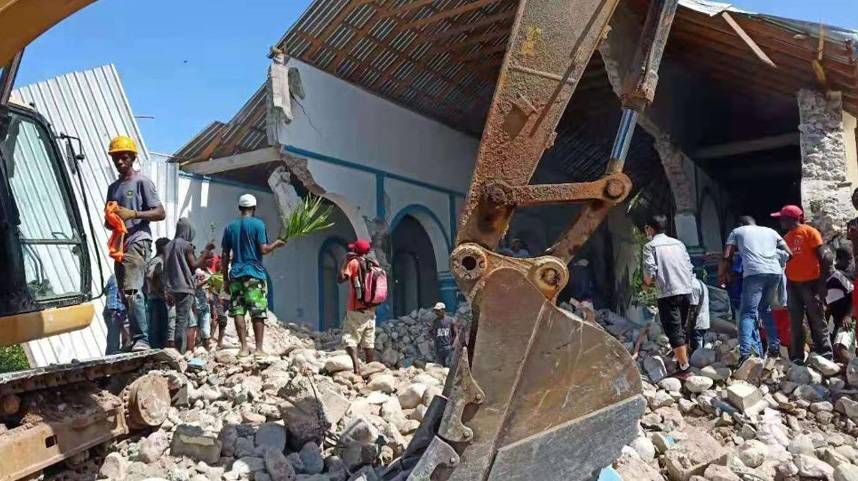 海地地震死亡人数升至1297人