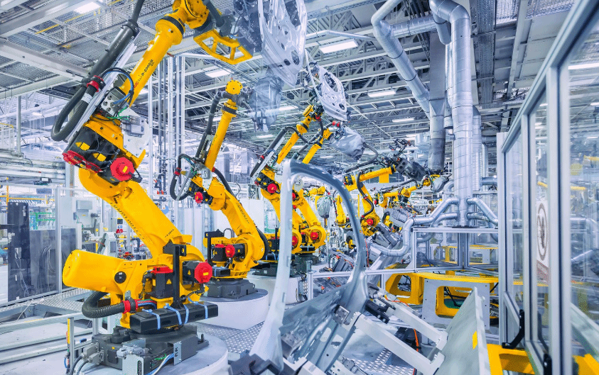 前8月工业机器人产量同比增长63.9%