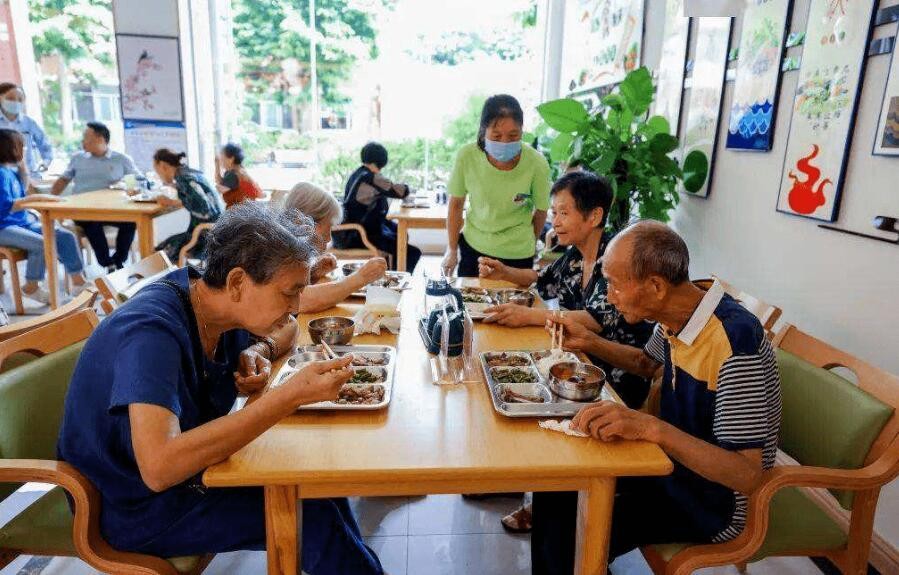 民政部等11部门：计划到2025年底老年助餐服务网络形成一定规模