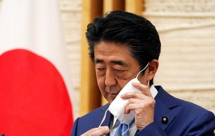 日本首相安倍晋三：暂不实施9月入学制度