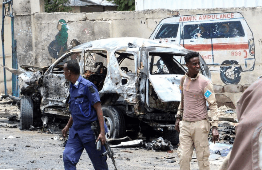 索马里首都发生自杀式汽车炸弹袭击致7死9伤