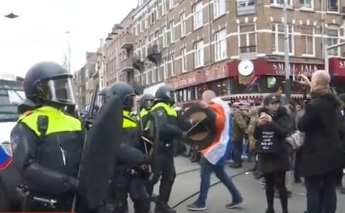 荷兰首都阿姆斯特丹发生抗议活动 9人被拘捕