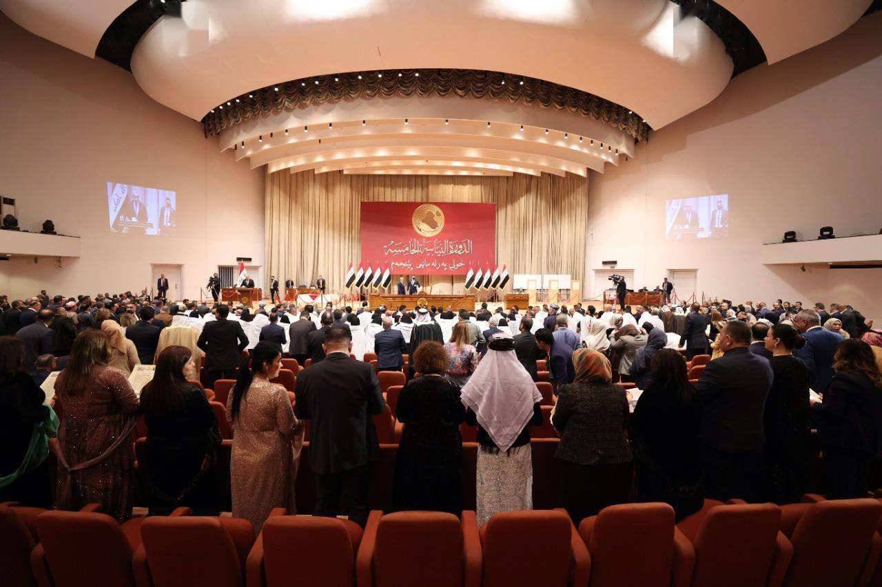 伊拉克新一届国民议会举行首次会议