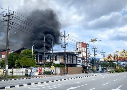 泰国南部一警察公寓遭汽车炸弹袭击致一死数十伤