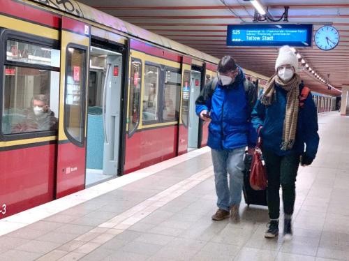 德国首批联邦州将取消公共交通戴口罩义务