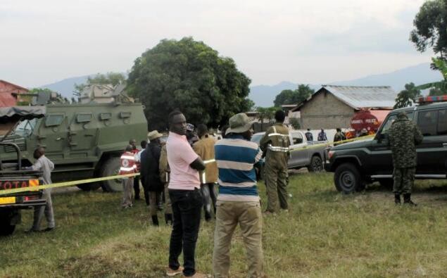 乌干达一学校遭反政府武装袭击造成数十人死亡
