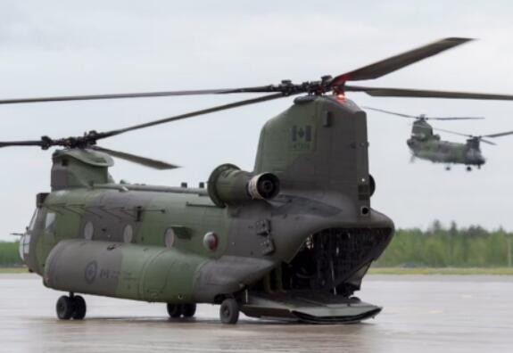 加拿大一军用直升机坠河致2死 特鲁多：进行彻查
