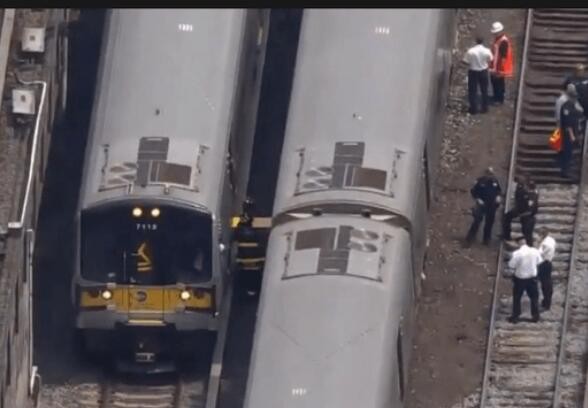 美国纽约发生火车脱轨事故致13人受伤