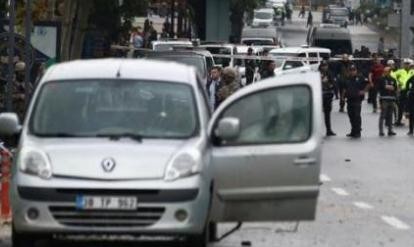 土耳其政府大楼附近发生“炸弹袭击” 致多人伤亡