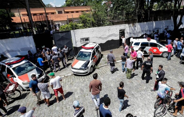 巴西圣保罗一学校发生枪击致1人死亡