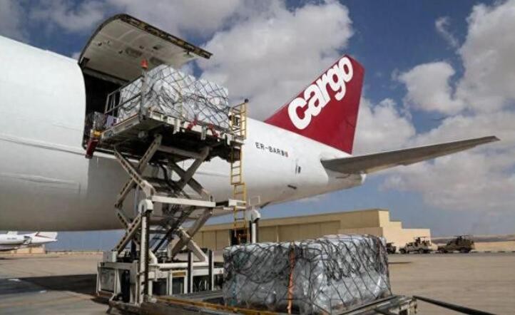 至少27架运送加沙地带援助物资的飞机飞抵埃及阿里什机场