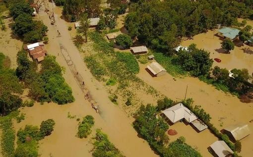 肯尼亚、索马里暴雨洪水已致近30人死亡、数万人流离失所