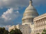 美参议院通过临时预算案以避免政府“关门”
