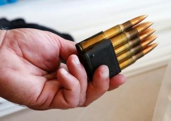 美国一10岁儿童偷拿父亲枪支 开枪打死同岁男孩
