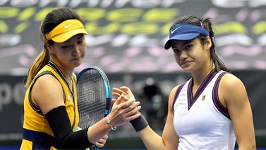 林茨站-王欣瑜淘汰美网冠军拉杜卡努 晋级女单八强
