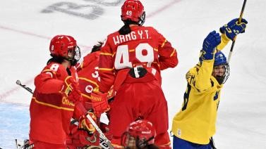 冬奥女子冰球小组赛 中国1-2不敌瑞典