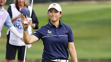 夺高尔夫大满贯赛冠军 20岁殷若宁获得千万奖金