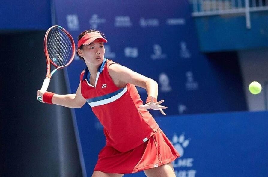李喆、袁程依依分获ITF国际网球巡回赛天津站男、女单打冠军