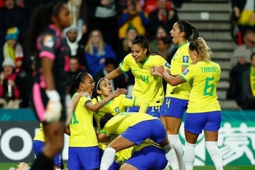 赛事前瞻：法国女足晋级无忧 巴西、意大利迎生死之战