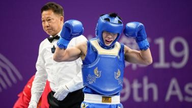 李玥瑶夺得杭州亚运会武术散打女子52公斤级金牌