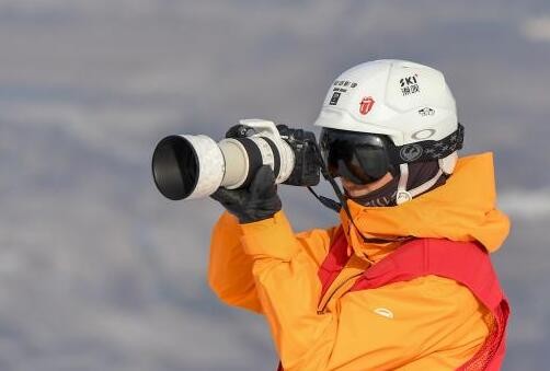 雪场摄影师张健——用快门记录滑雪运动升温