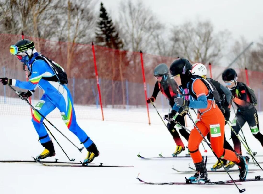 第一届全国滑雪登山锦标赛暨“十四冬”资格赛完赛