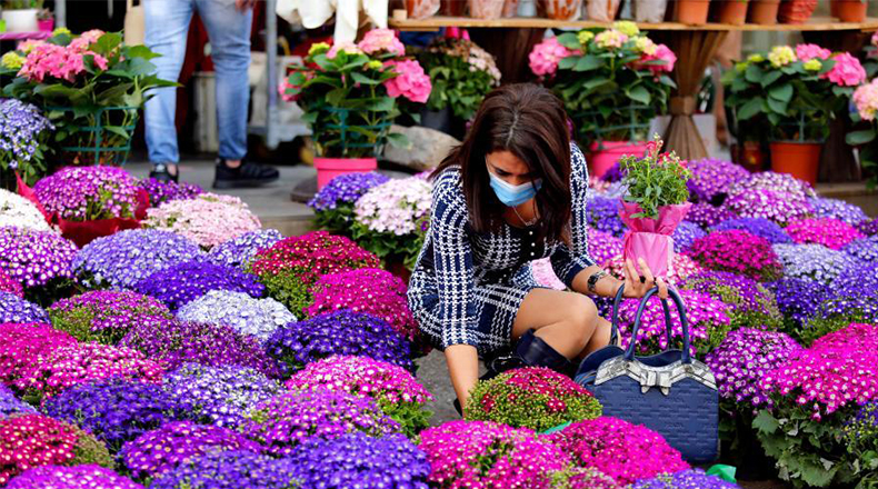 黎巴嫩人买花迎接母亲节