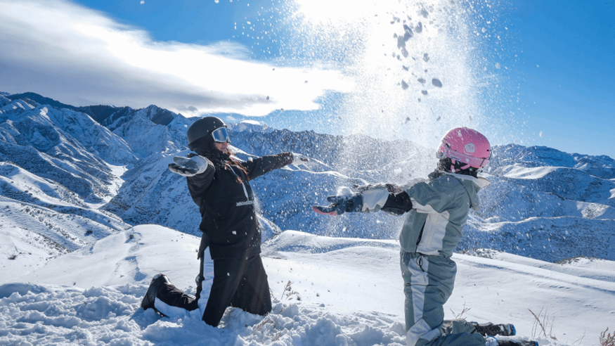 追着雪花看新疆丨走！去新疆玩雪吧！