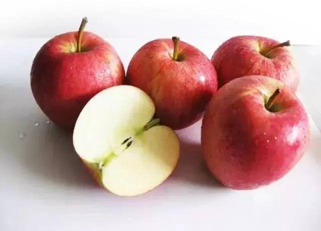 什么时候吃苹果最好？应该如何选择苹果